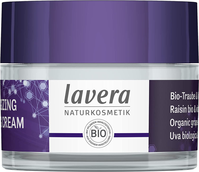 lavera Re-Energizing Sleeping Cream - Nacht Creme - Nachtpflege - mit Bio Traube & Vitamin E - Bio Pflanzenwirkstoffe - Hautpflege - vegan 